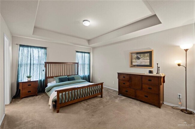 Building Photo - 33 Kika De La Garza St