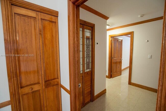 Building Photo - 1626 SW 139th Ave