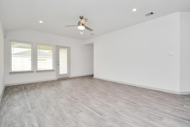 Building Photo - 12814 Heddington Grv Ln