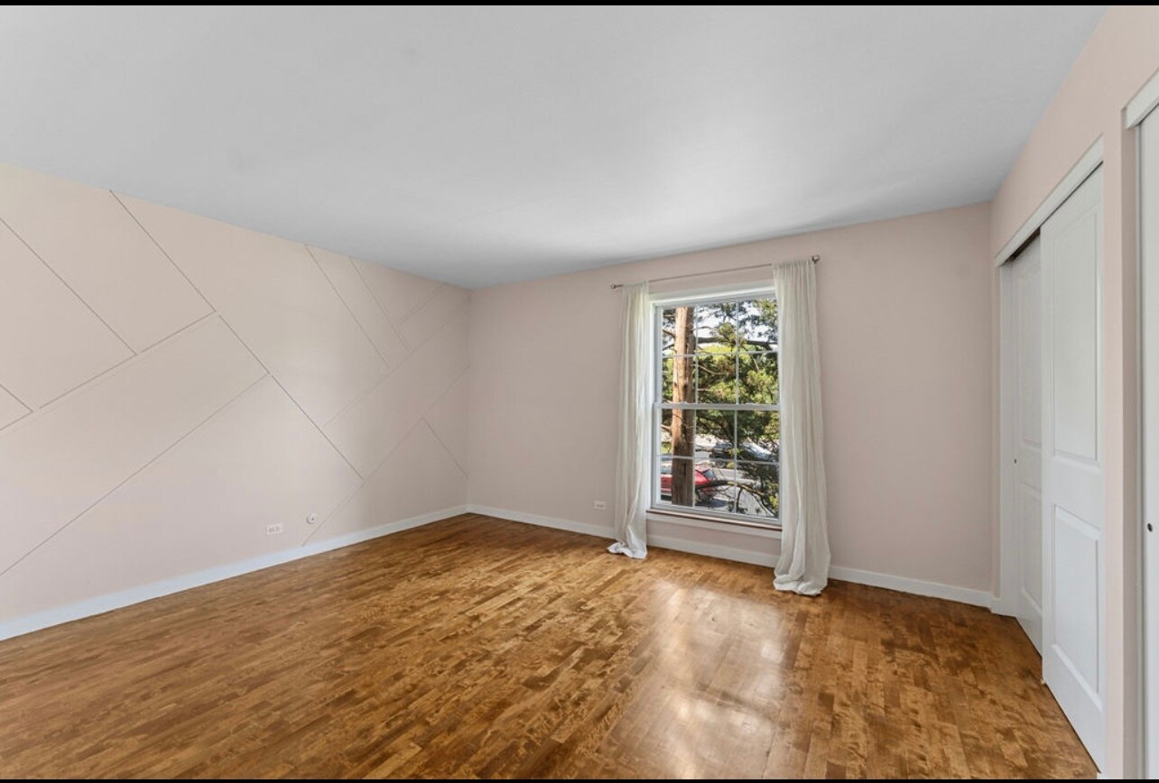 Building Photo - 5400 Carriageway Dr
