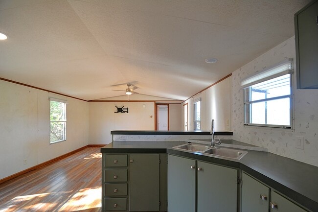 Building Photo - 110 Garner Rd