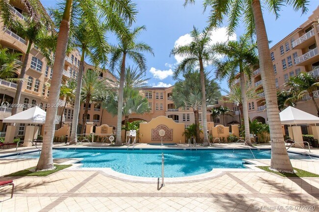 Building Photo - 3001 NE 185th St