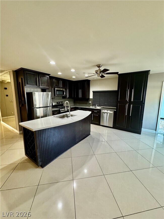 Building Photo - 6966 Pleasant View Ave