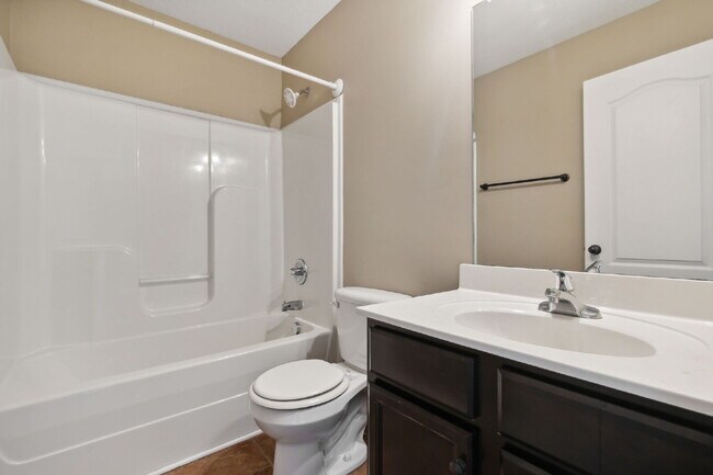 Building Photo - 1723 D THISTLEWOOD DR
