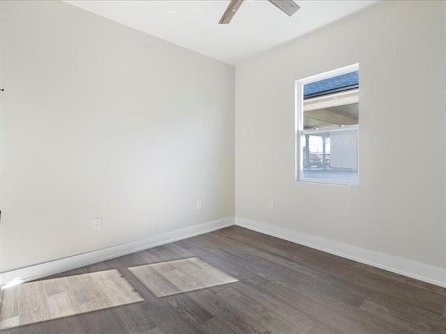 Building Photo - 416 Trudeau Dr