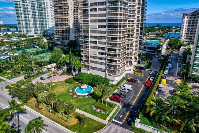 Building Photo - 20185 E Country Club Dr