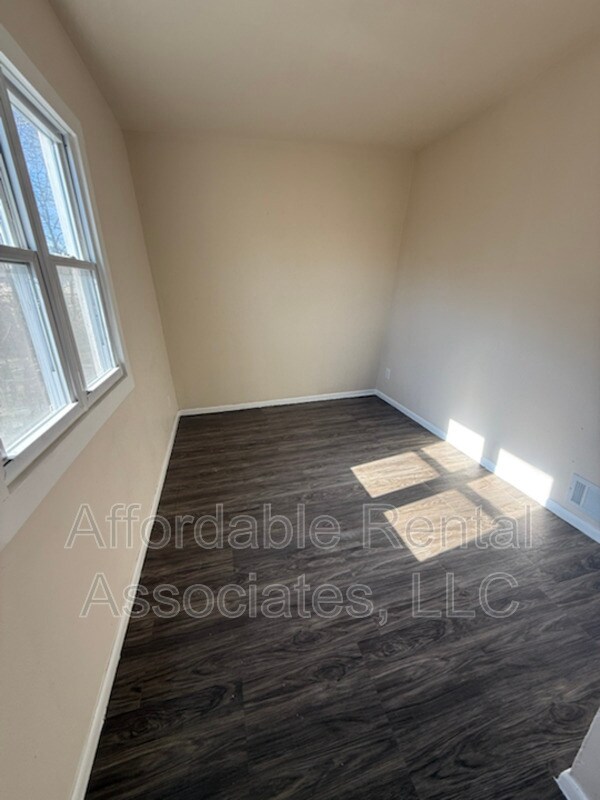 Building Photo - 8951A N 95th St