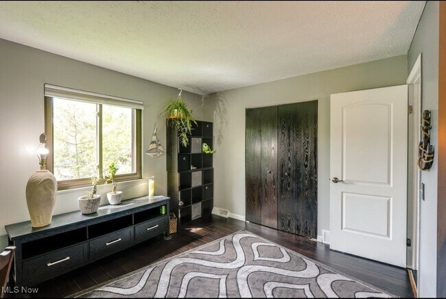 Building Photo - 5589 Rainier Ct