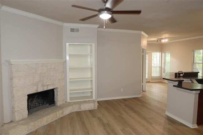 Building Photo - 6804 N Capital of Texas Hwy