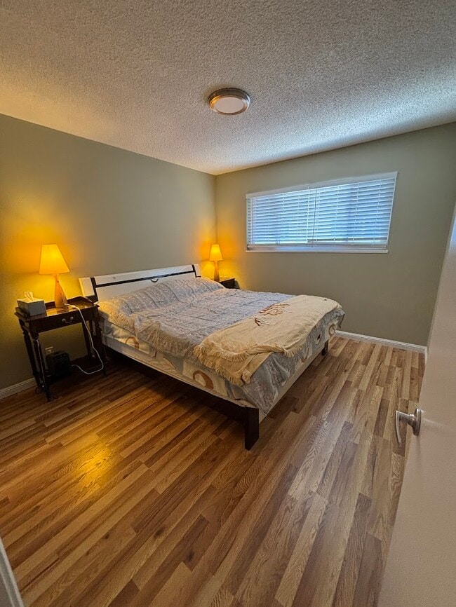 Bedroom #4 FURNITURE IN PHOTOS FOR DISPLAY ONLY - 990 Helen Ave