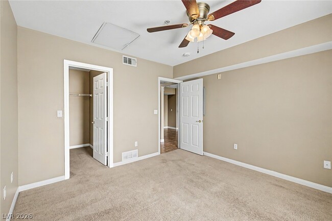 Building Photo - 6955 N Durango Dr