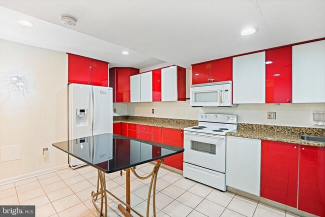 Building Photo - 1126 Ormond Ct