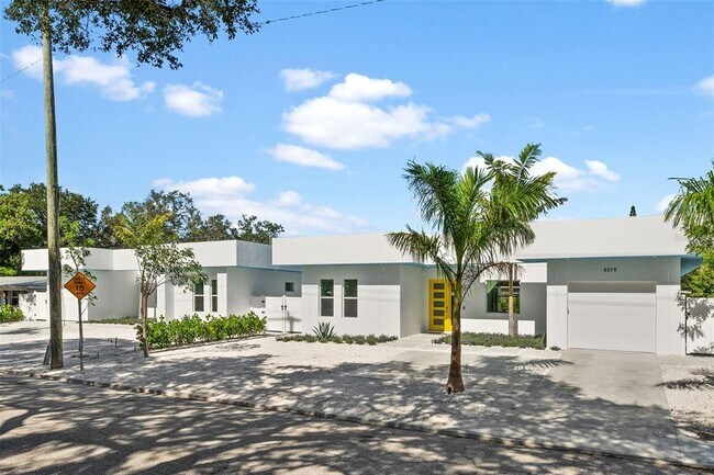Building Photo - 2375 Waldemere St