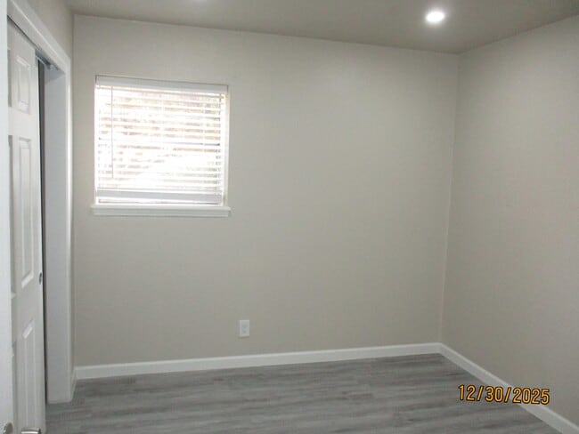 Building Photo - 3861 Montgomery Blvd NE