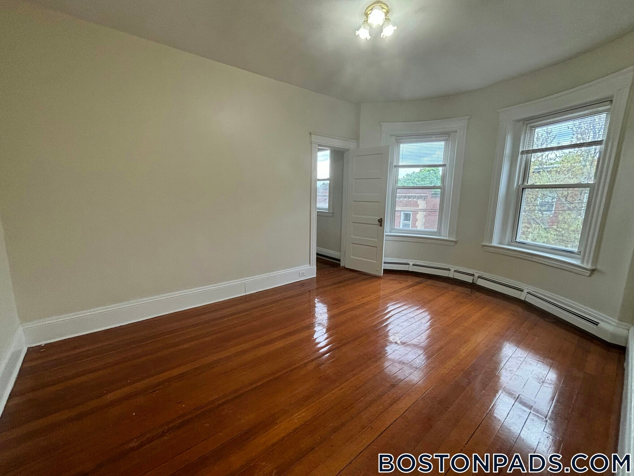 Building Photo - 208 Winthrop Rd