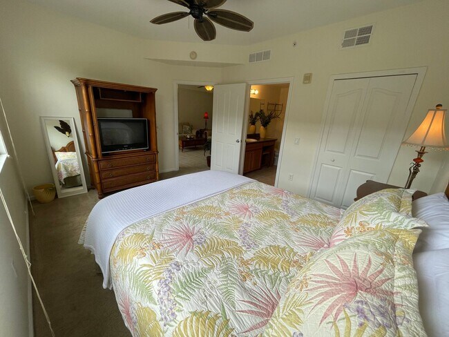 Building Photo - ANNUAL RENTAL - FULLY FURNISHED 1 BED / 1 ...