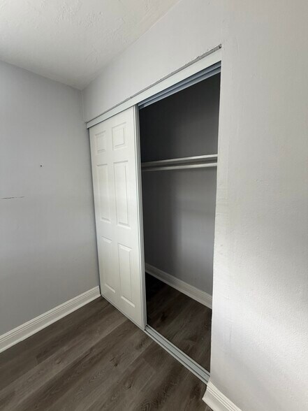 Building Photo - 6120 SW 38th St