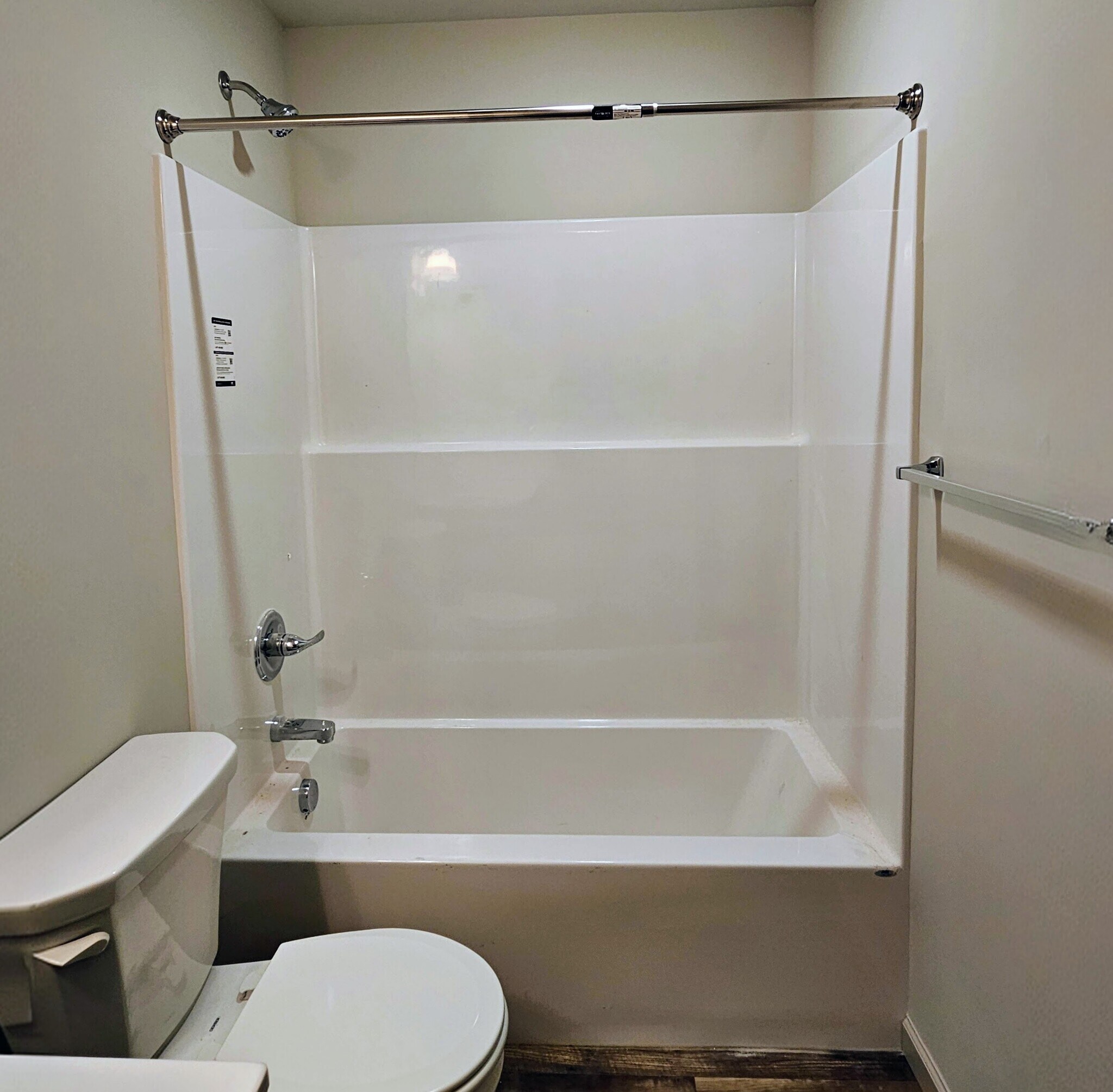 Building Photo - 2624 Creek Hill Rd