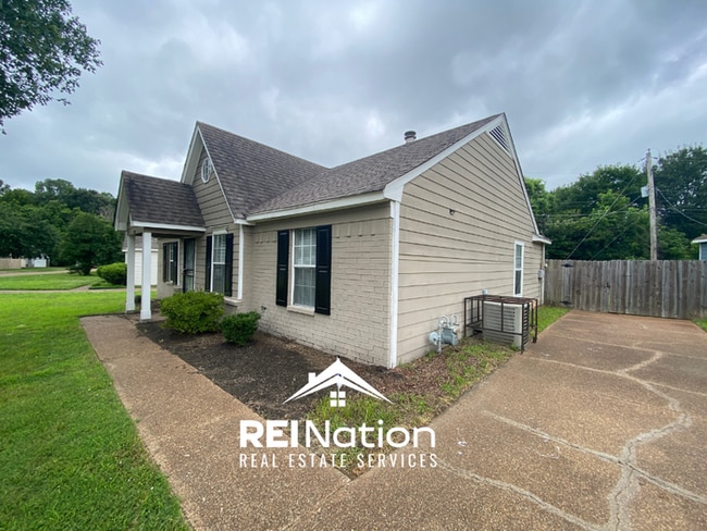 Building Photo - MILLINGTON STUNNER! 3BR/2BA | Vaulted Ceilings & Vinyl Plank Floors | Fenced Yard!