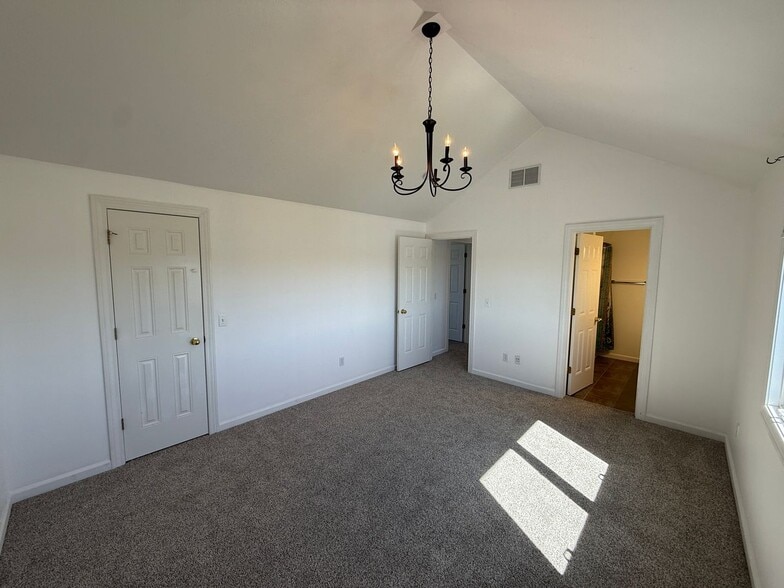 Building Photo - 611 River Rock Pass