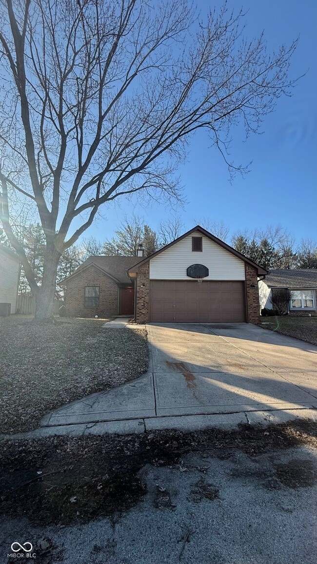 Building Photo - 14610 Village Park E Dr