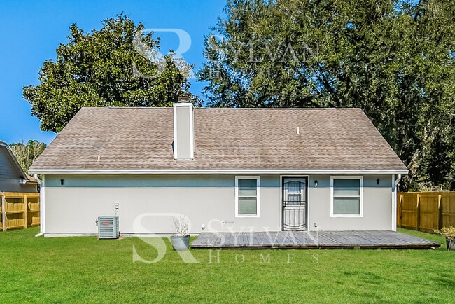 Building Photo - Life Just Got Better!