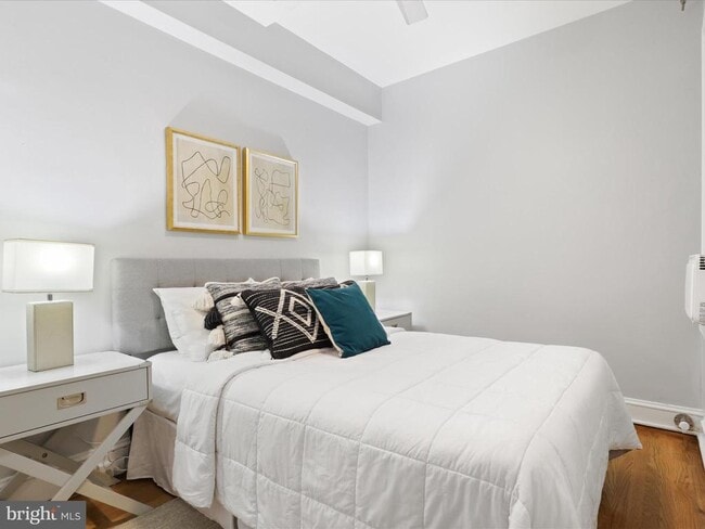 Building Photo - 2707 Adams Mill Rd NW