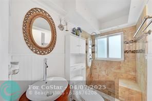 Building Photo - 7897 Golf Cir Dr
