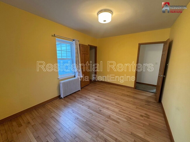 Building Photo - 1320 Wilson Dr