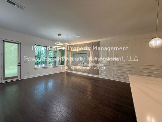 Building Photo - 1190 Harper Dr