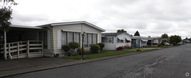 Building Photo - Le Mar Mobile Manor MHC