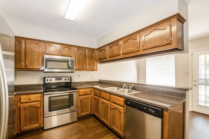Building Photo - 1812 Black Bear Cir E