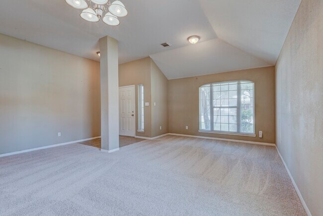 Building Photo - 25206 Pepper Ridge Ln