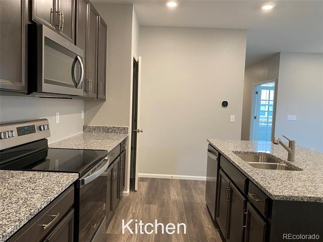 Building Photo - 21250 E Radcliff Pl