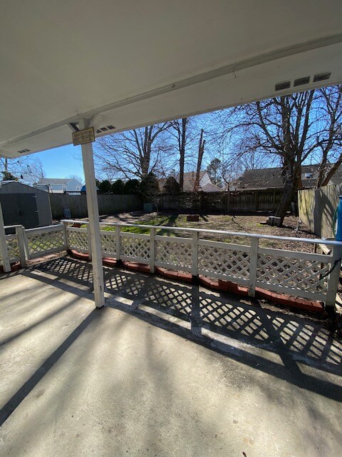 Building Photo - 5381 Lynbrook Landing