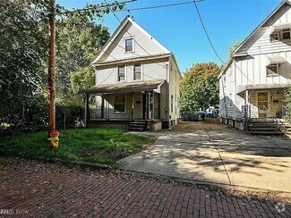 Building Photo - 1362 Getz St