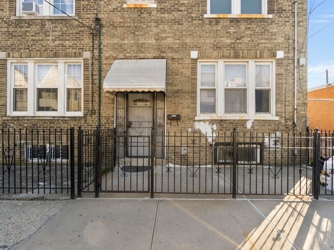 Building Photo - 151 Stevens Ave