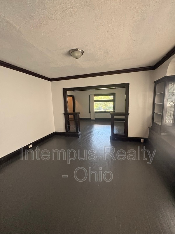 Building Photo - 4072 E 139th St