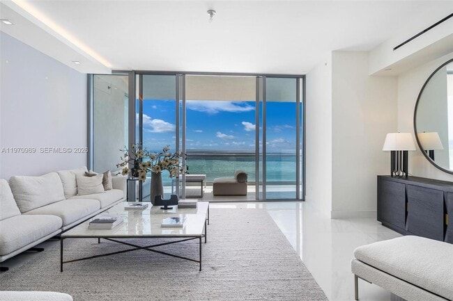 Building Photo - 18501 Collins Ave