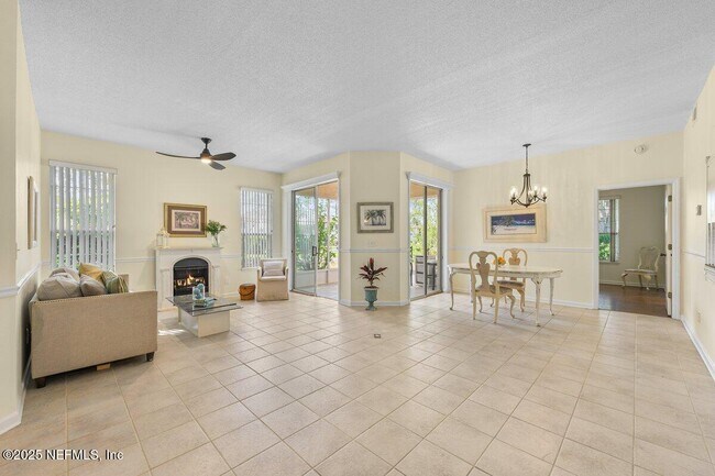 Primary Photo - 200 Augusta Cir