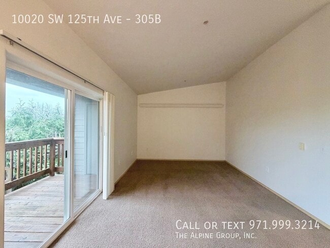 Building Photo - 10020 SW 125th Ave