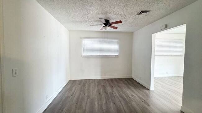 Building Photo - 50 Shadow Ln