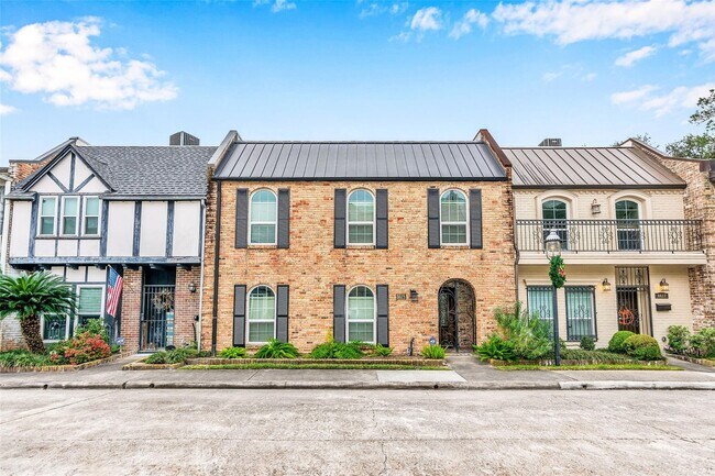 Building Photo - 8615 La Fonte St