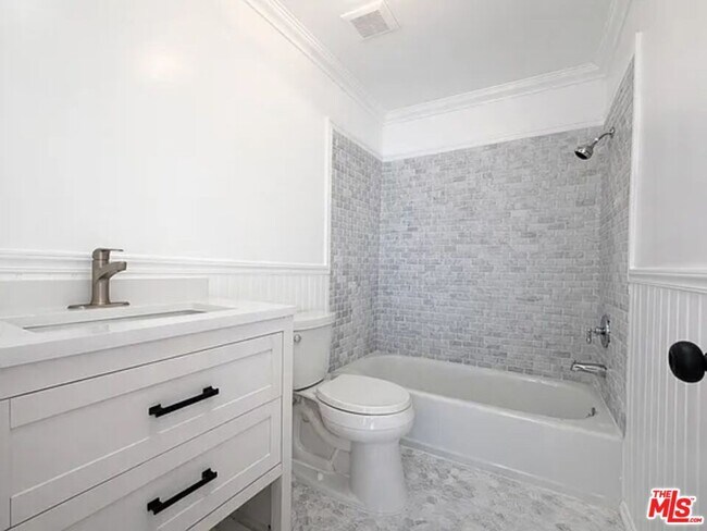 Building Photo - 1141 19th St