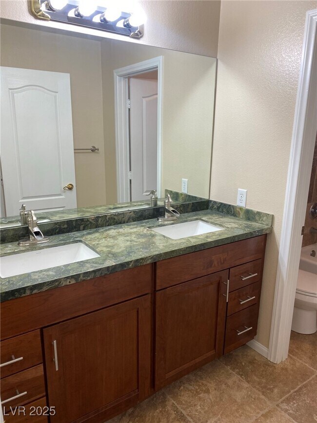 Building Photo - 436 Beardsley Cir