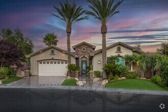 Building Photo - Executive Luxury Living with Unmatched Cit...