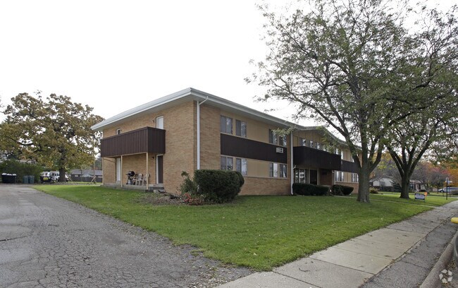 Building Photo - 111 Cumming St
