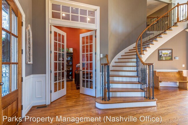 Building Photo - 5 br, 5 bath House - 103 Hurstbourne Park ...