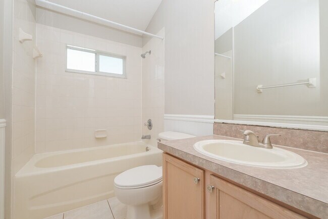 Building Photo - 7602 Citrus Blossom Dr