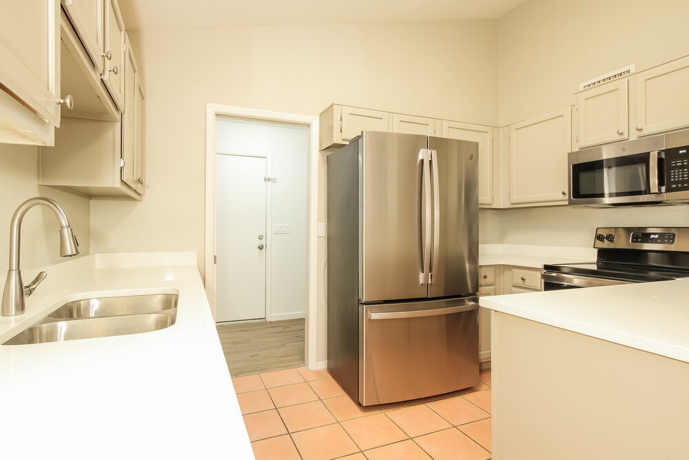 Building Photo - 11942 N 73rd Ave